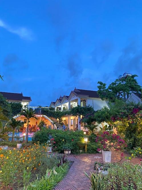 Lucky Homes Phong Nha Exteriör bild
